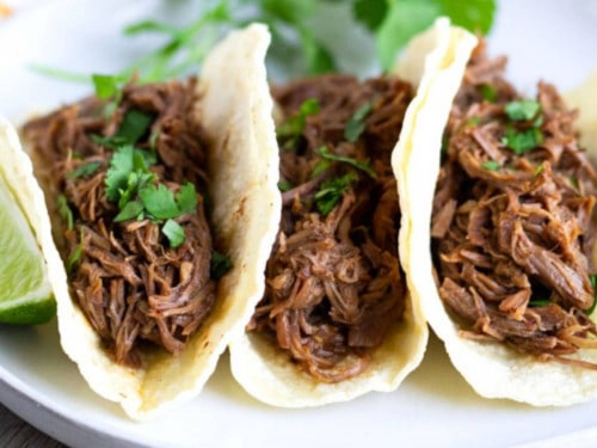 Keto Tacos de Carne with Cilantro Lime Cauliflower Rice