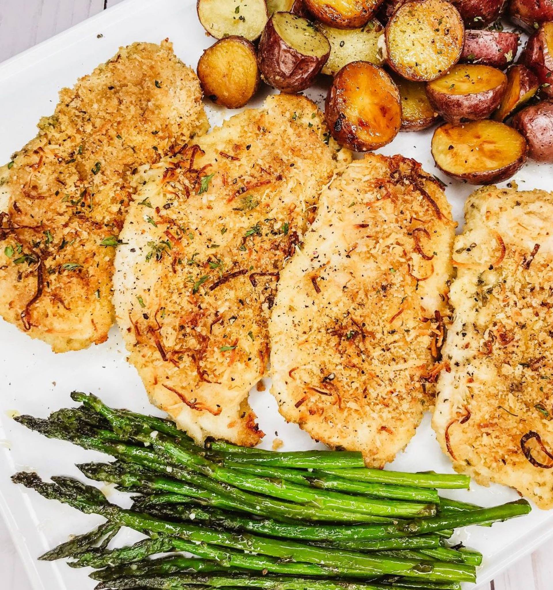 Parmesan Crusted Chicken, Baby Potatoes, Asparagus (PRO)