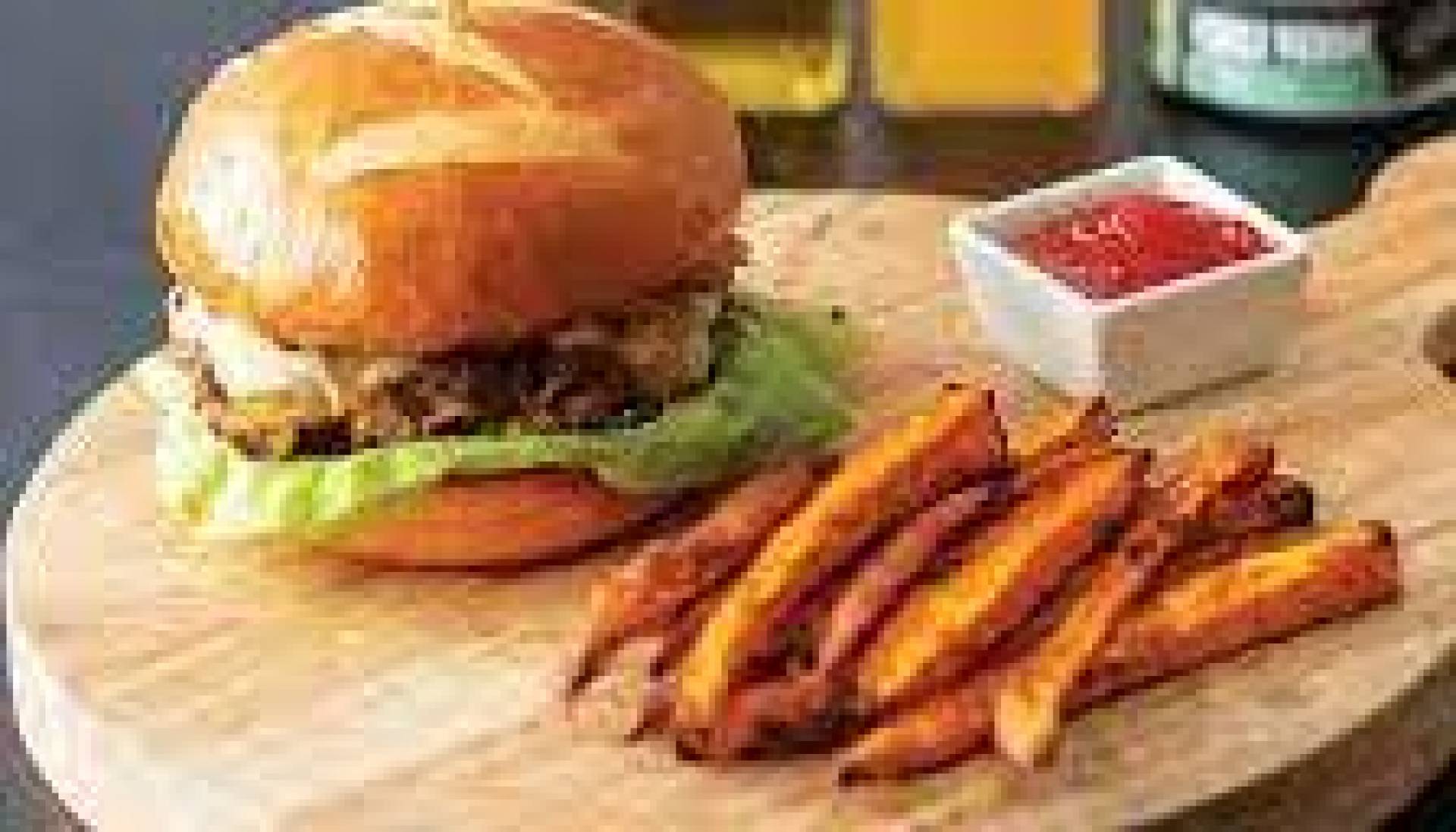 Turkey Burger with Baked Sweet Potato Fries (PRO)