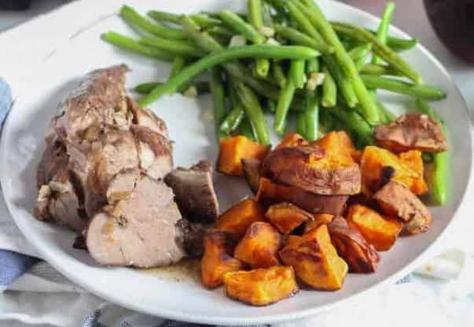 Maple Dijon Pork Tenderloin with Roasted Sweet Potatoes and Green Beans (ATHLETE)