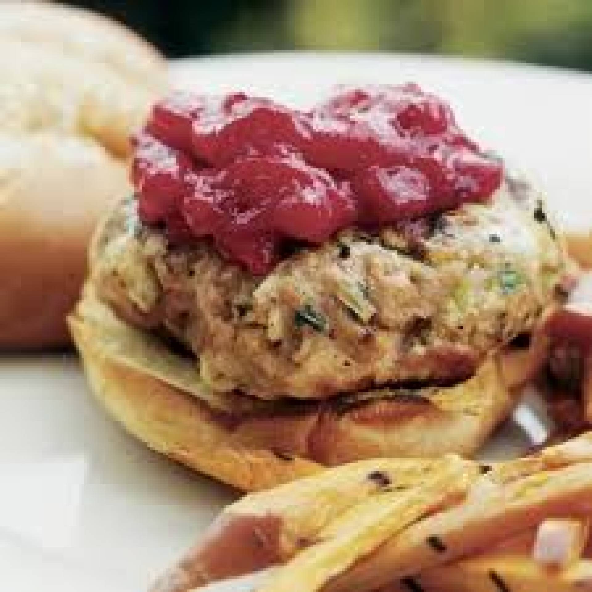 Turkey Burger with Cranberry Sauce with Baked Fries (PRO)