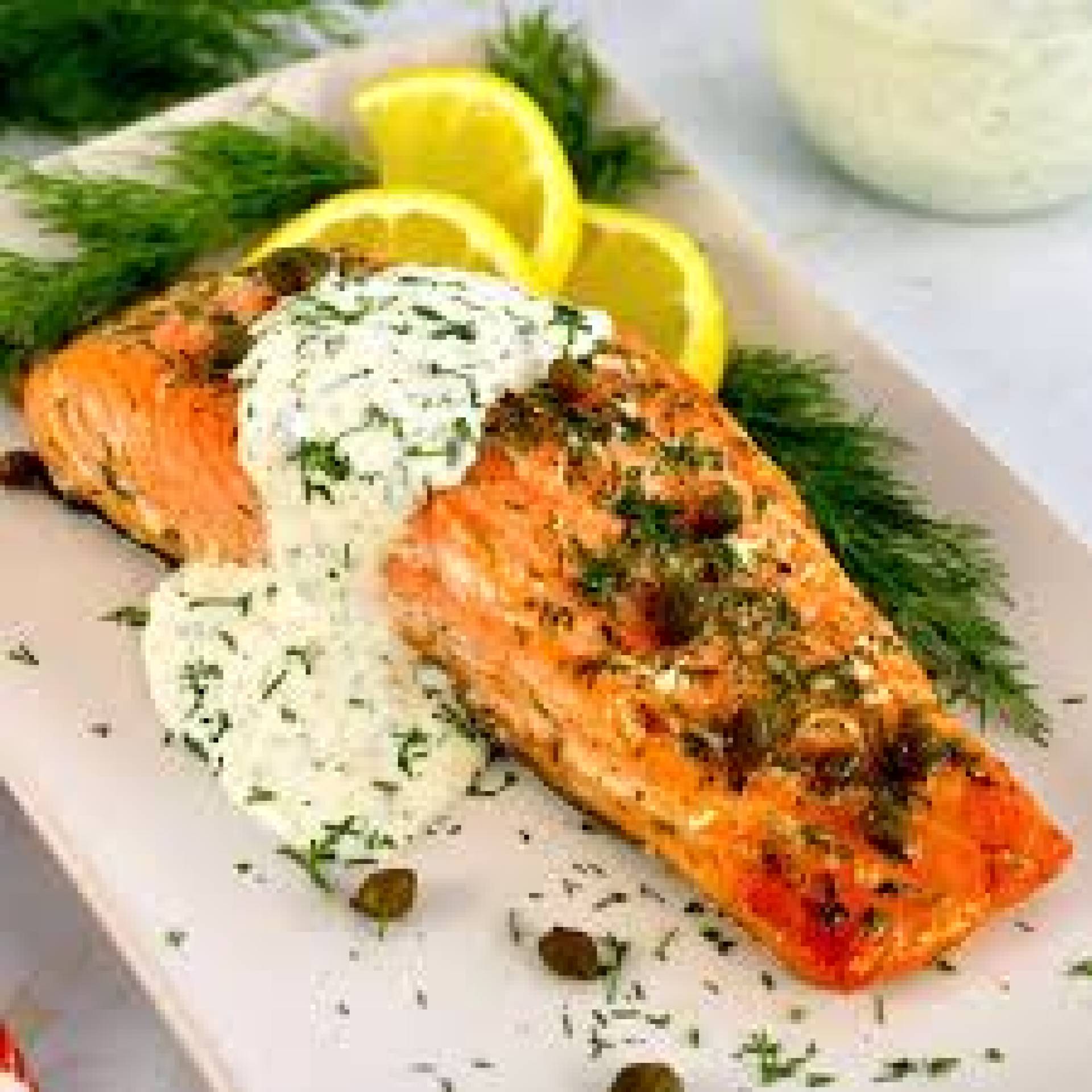 Salmon with Creamy Dill Sauce, White Rice, Broccoli (PREMIUM)