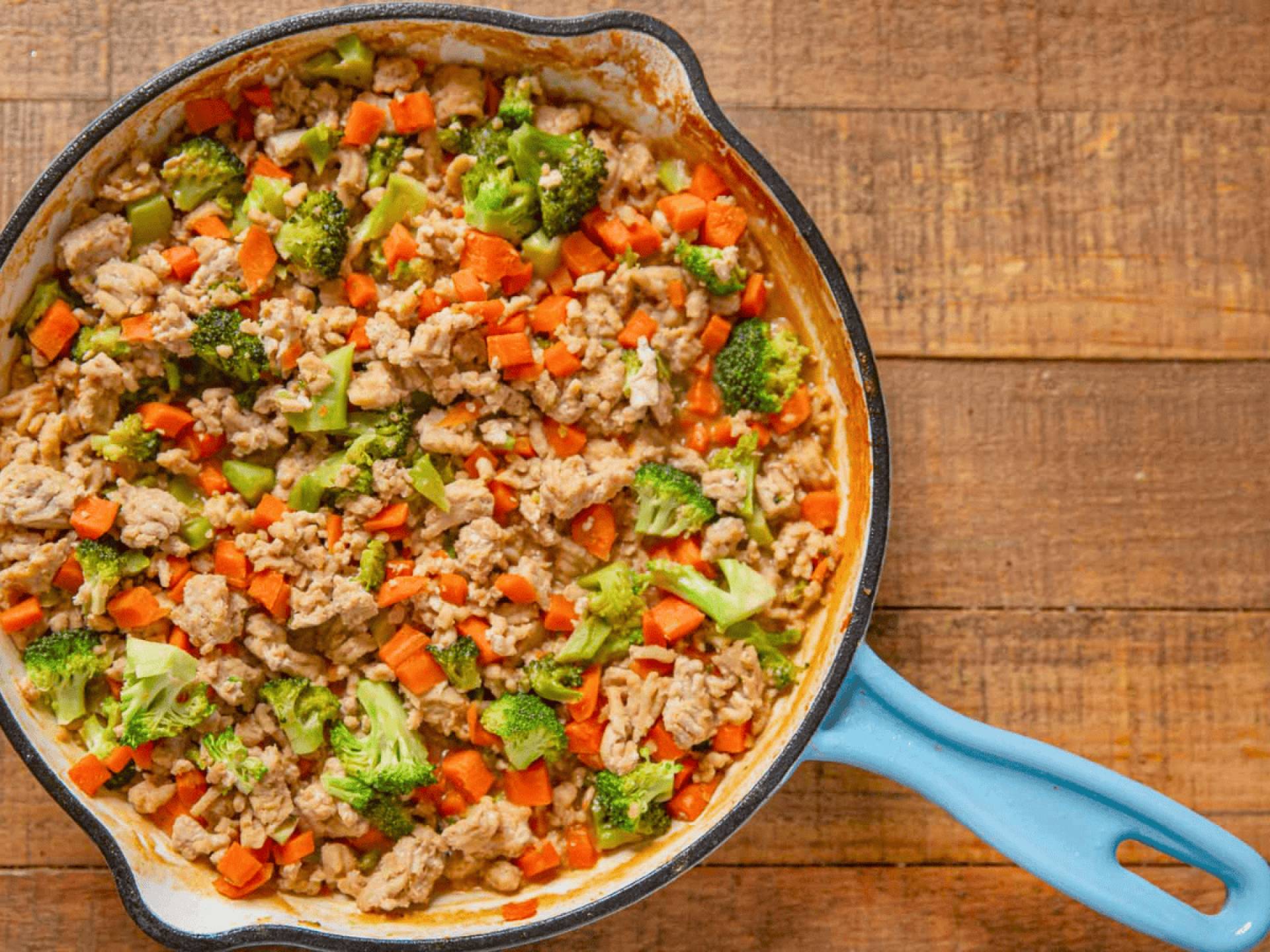 Thai Peanut Ground Turkey Stir Fry (ATHLETE)