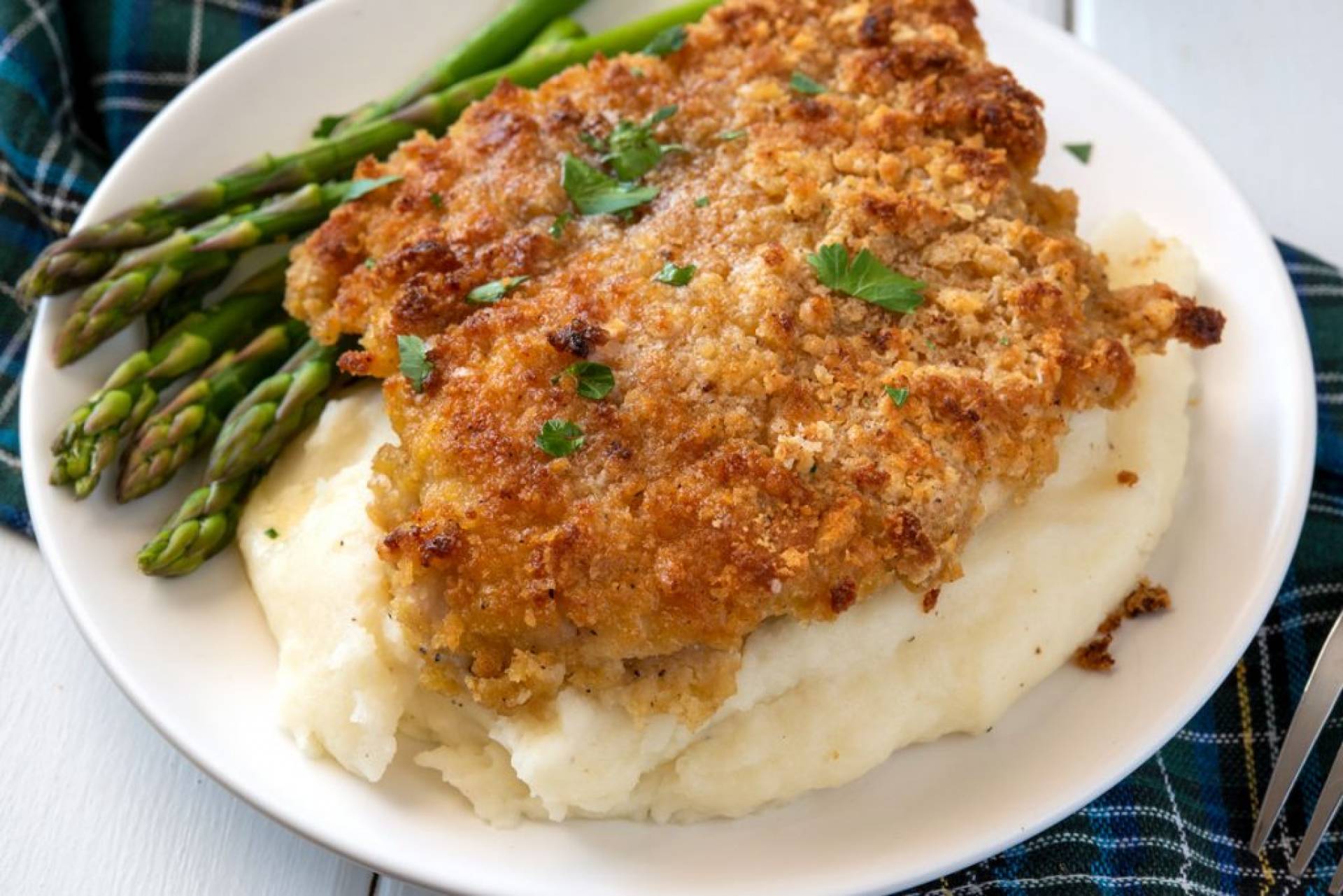 Corn Flake Crusted Chicken, Parmesan Mashed Potatoes, Asparagus (PRO)